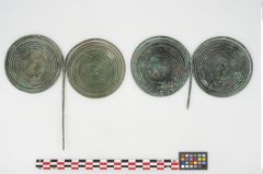 Foto von Bronzedoppelspiralkopfnadel (NHMW-PRAE-024763)